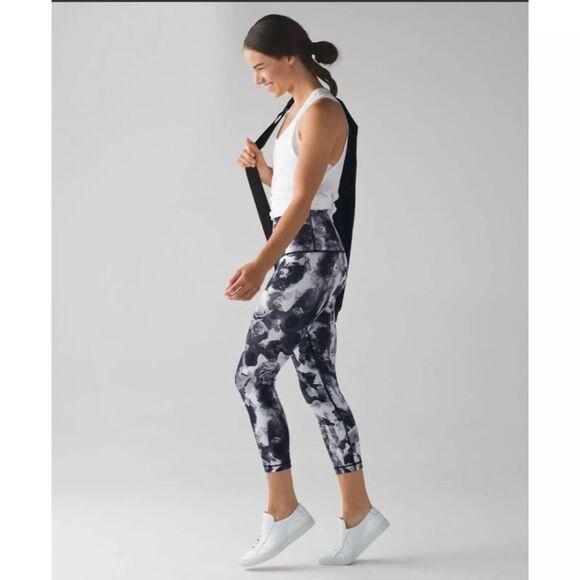 Lululemon Wunder Under Obscured Black Dusty Mauve Crop Leggings Size 4 - Picture 2 of 13